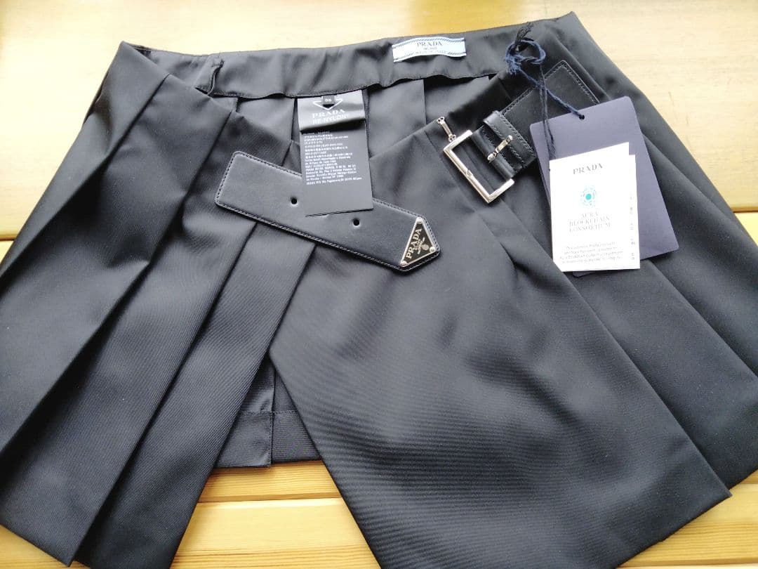 専用!!　PRADA◆プラダ RE NYLON 製 プリーツスカート