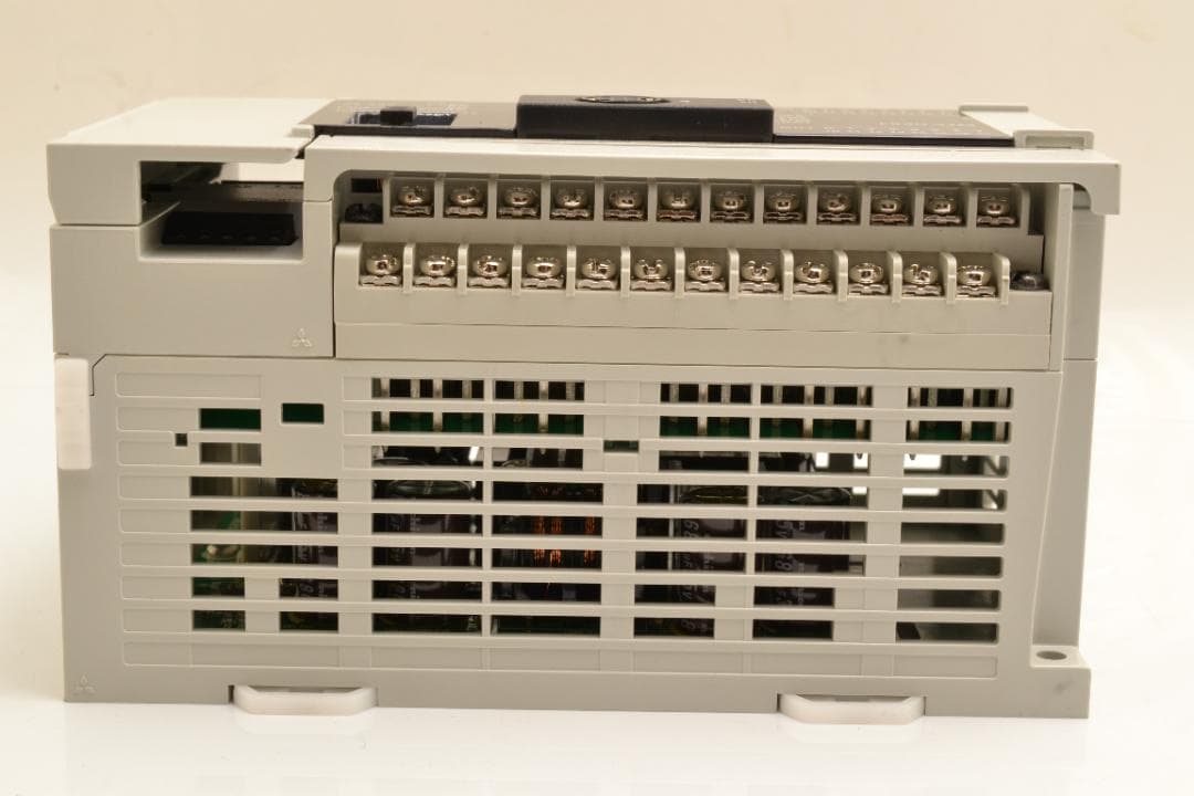 ☆美品☆三菱電機 PLC FX5U-32MR/ES シーケンサ