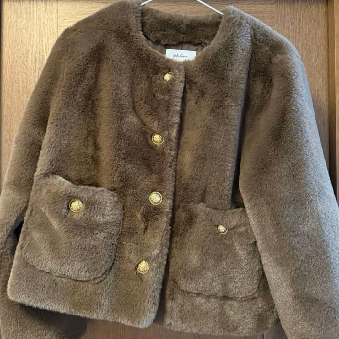 Mila Owen 金釦クロップドファージャケット ブラウン