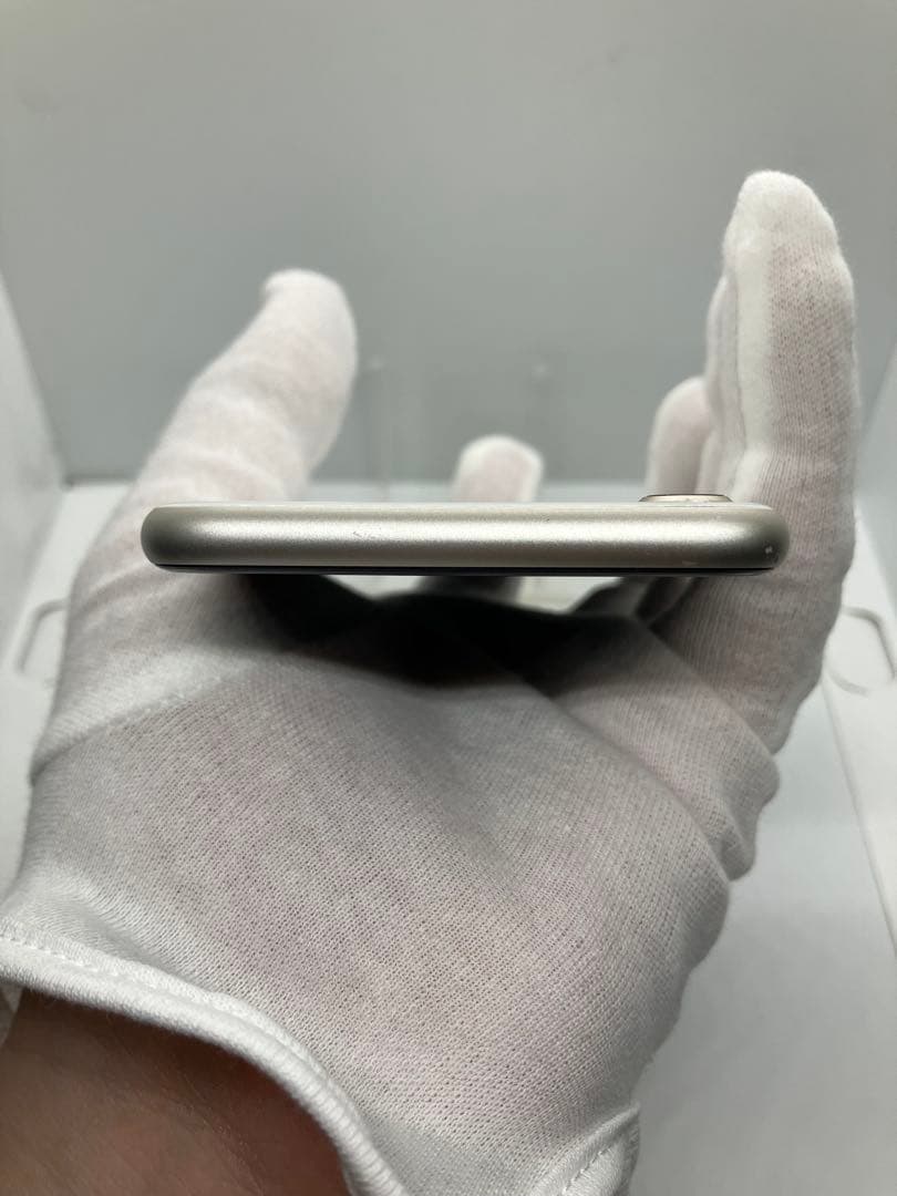 美品 バッテリー100% iPhone SE3 SIMフリー ネットワーク◯