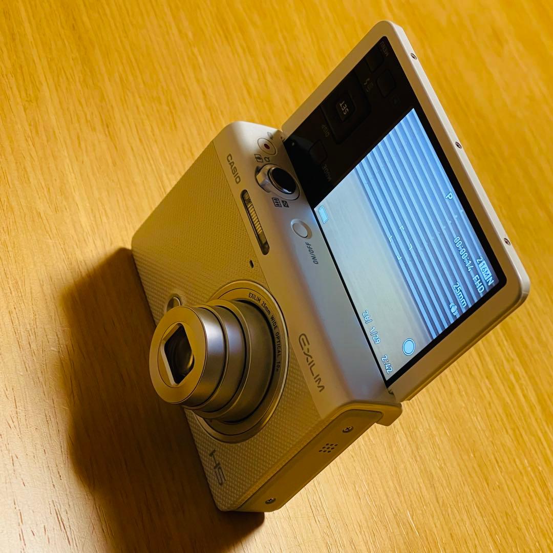 【♡hrm♡プロフ必読】カシオ EXILIM EX-ZR70WE ホワイト