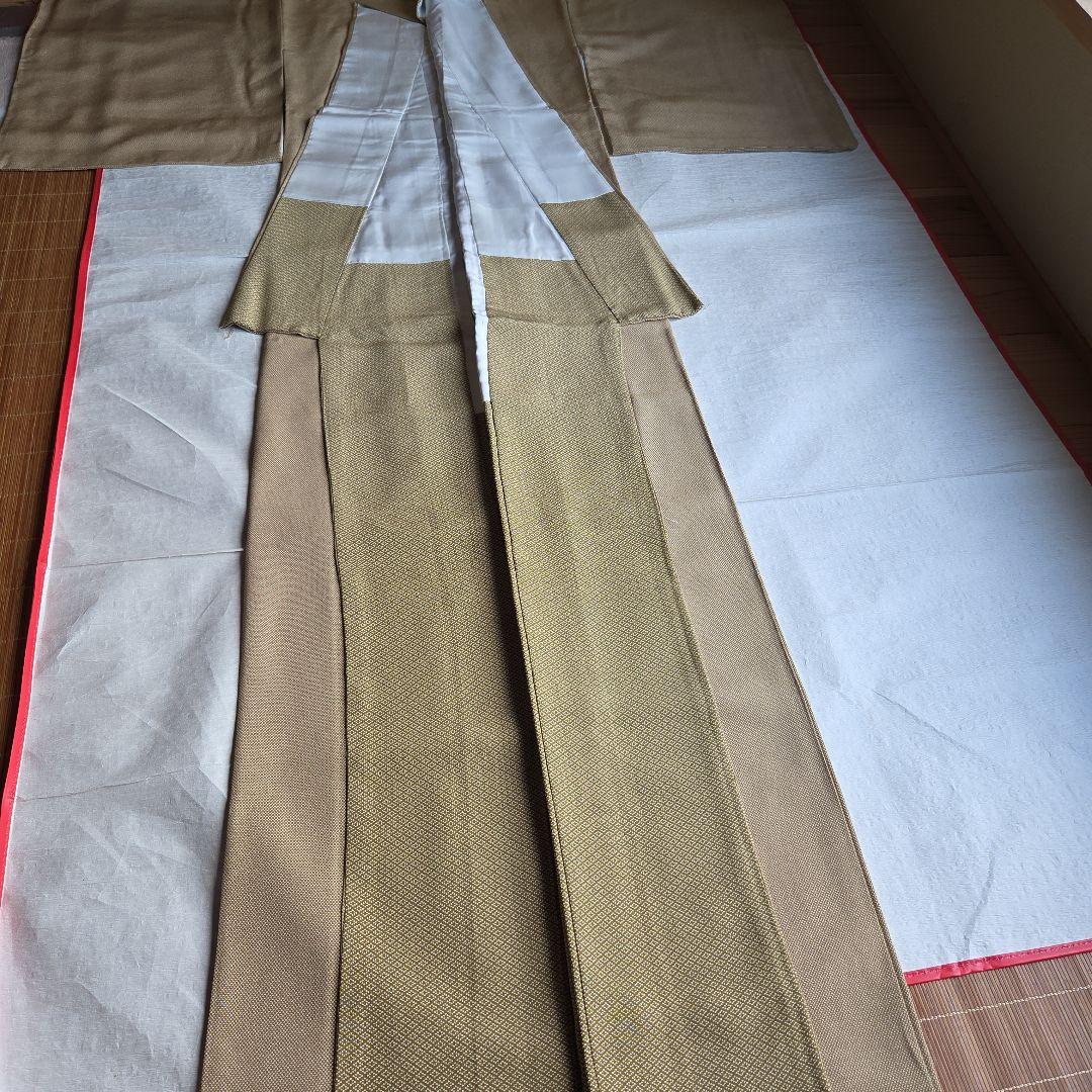 やわらかな榛色　行儀柄の江戸小紋