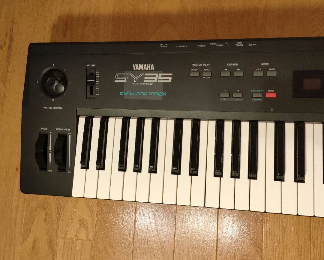 YAMAHA シンセサイザー SY35 ※本体+収納ケース+ACアダプター付