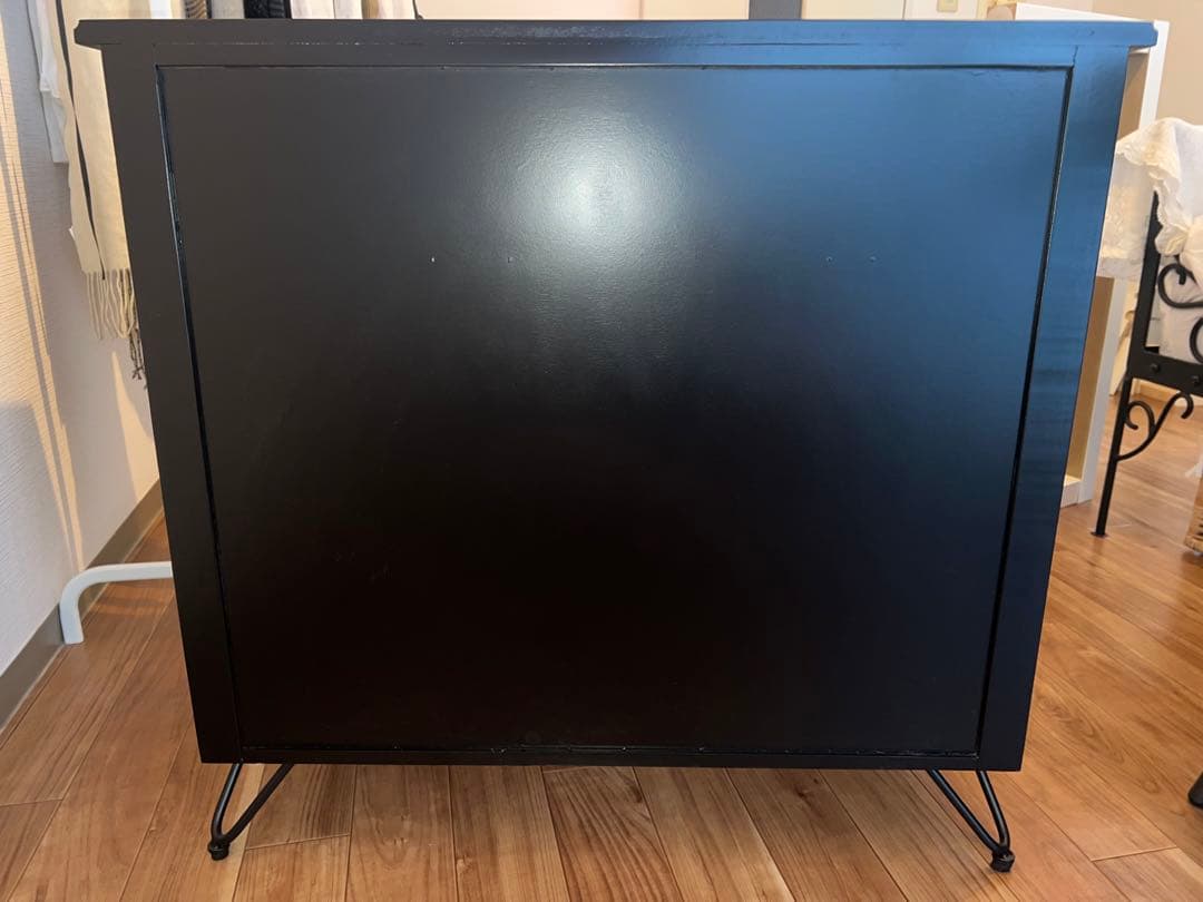 4段チェスト 黒とラタン風