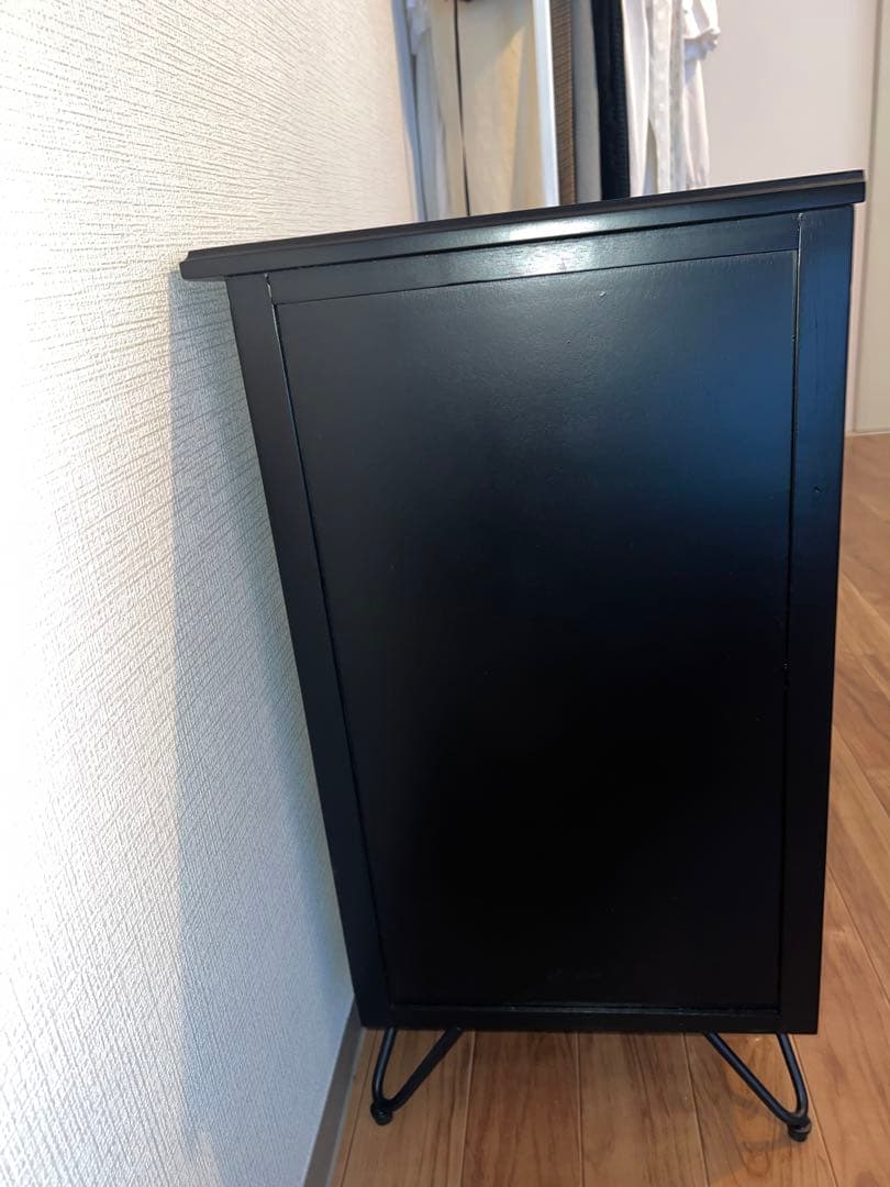 4段チェスト 黒とラタン風