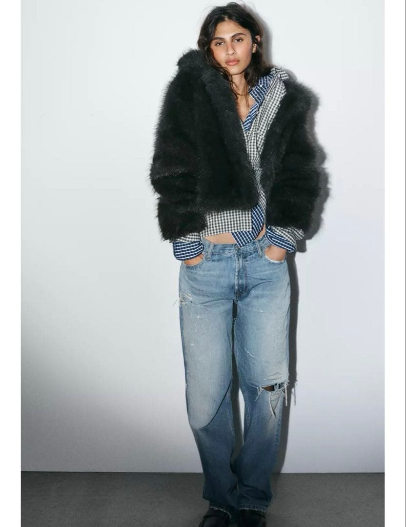 タグ付き新品★ZARAのショートフェイクファーコートトグルボタン付き★XSサイズ