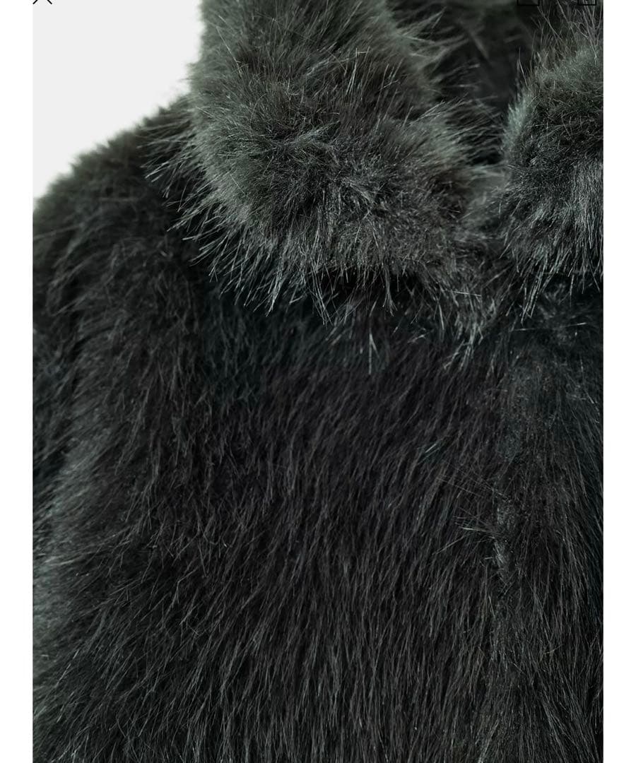 タグ付き新品★ZARAのショートフェイクファーコートトグルボタン付き★XSサイズ