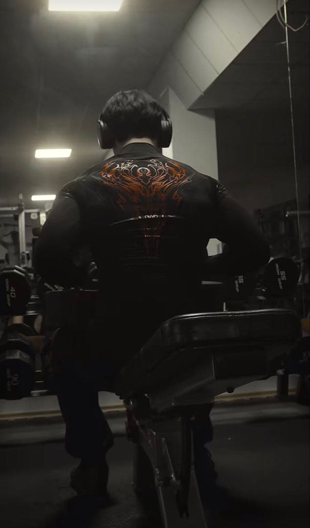 トップス breathedivinity