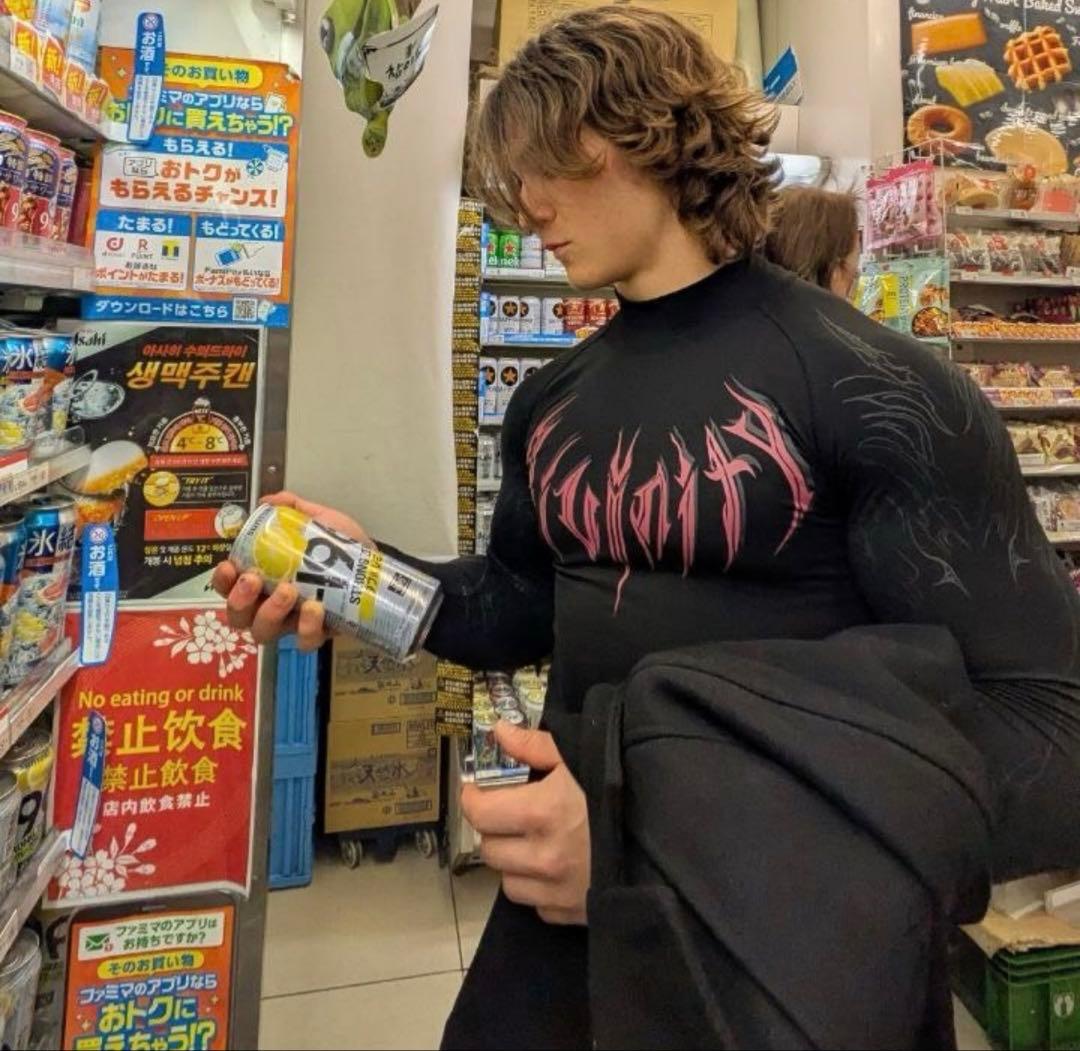 トップス breathedivinity