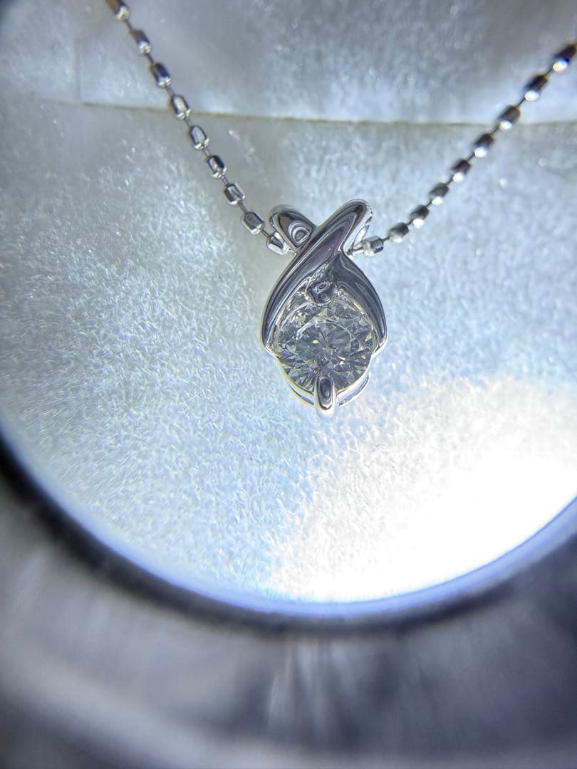 ツツミ　プラチナ鑑定書付ダイヤモンドネックレス（0.18カラット）