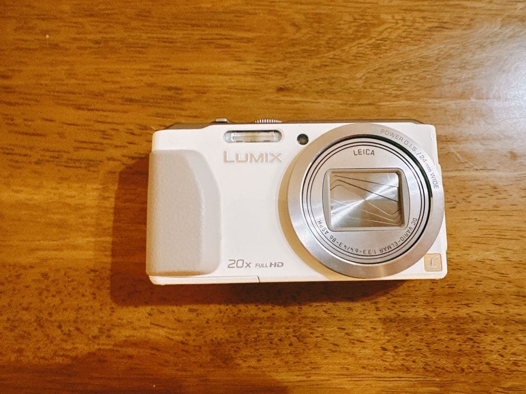 Panasonic LUMIX DMC-TZ40 ホワイト