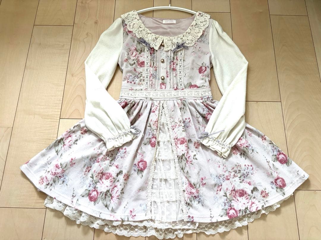 リズリサ　ビッグリボン付き　レース襟　薔薇　花柄　長袖ワンピ