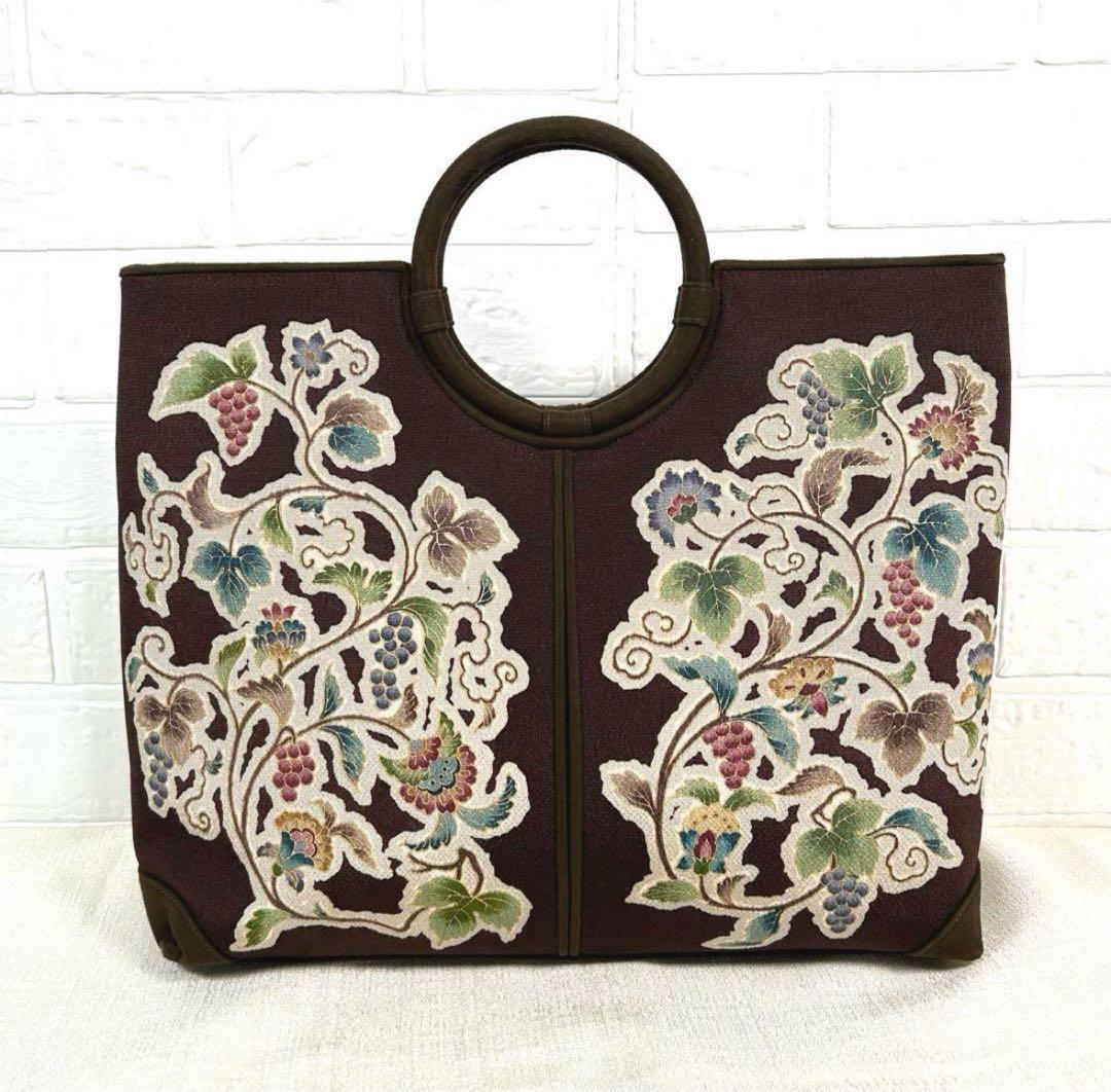 ひめs2‼️最終価格‼️美品‼️OKAJIMA 花柄刺繍 和装用バッグ