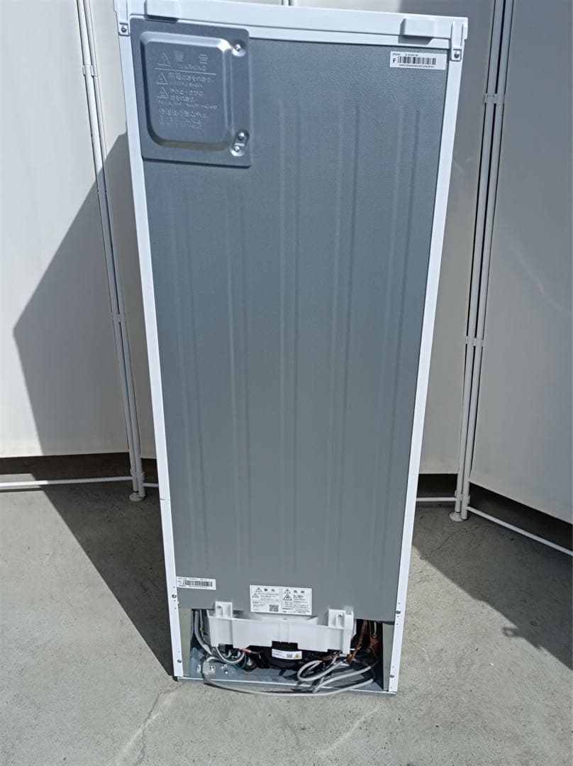 八5123【送料込み】シャープ　2022年製　冷蔵庫　179L