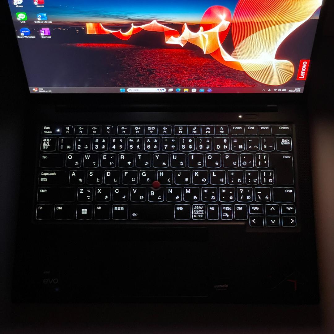 第12世代i5 ThinkPad X1 Carbon Gen10 バッテリー◎