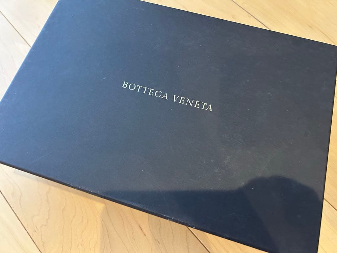BOTTEGA VENETA ホワイトミュール