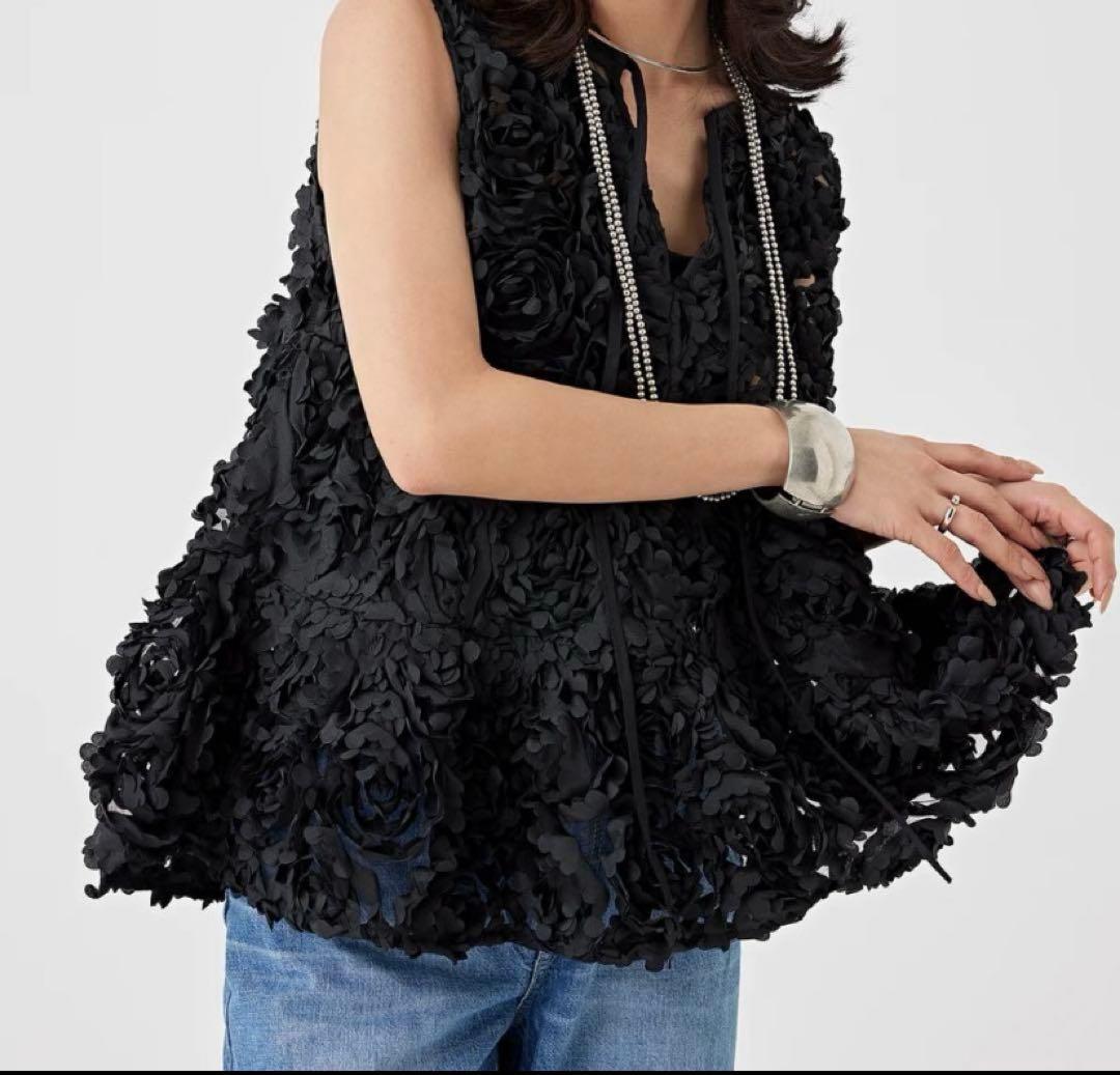 TORRAZZO DONNAトラッツォドンナ　フローラルシアーフレアトップス