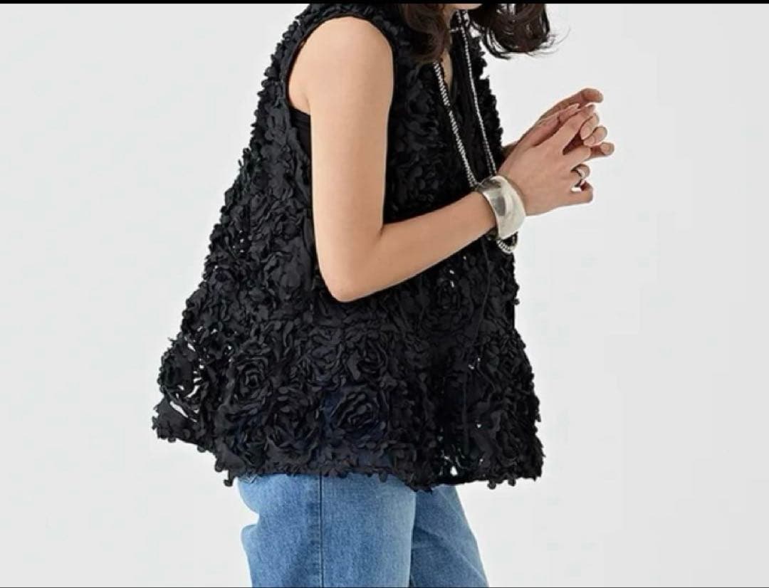 TORRAZZO DONNAトラッツォドンナ　フローラルシアーフレアトップス