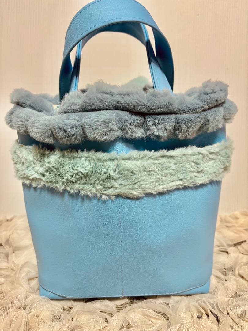 コヤンイサムチョン　フェイクレザーのトートバッグ