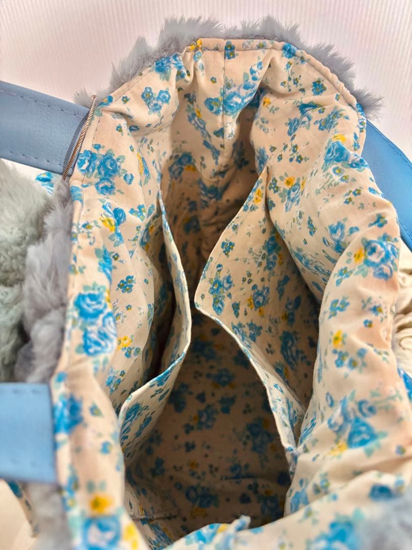 コヤンイサムチョン　フェイクレザーのトートバッグ