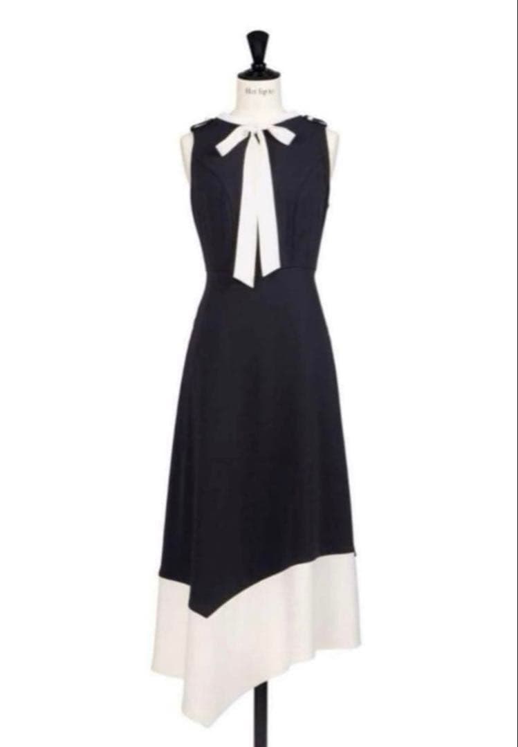 ワンピース Herlipto Imperia Asymmetric Dress