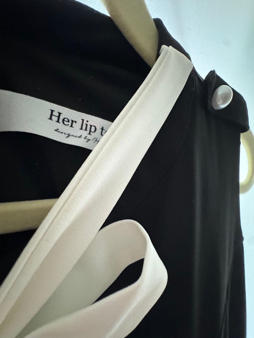 ワンピース Herlipto Imperia Asymmetric Dress