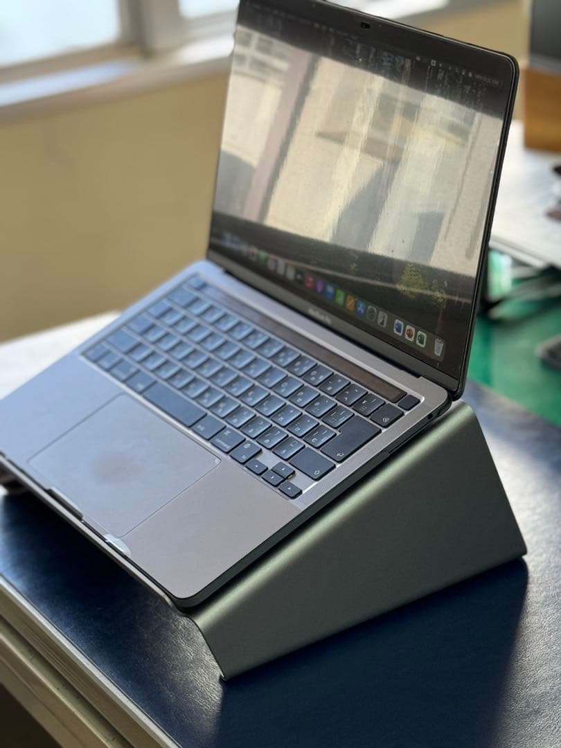 【新品同様】elago エラゴ PC スタンド