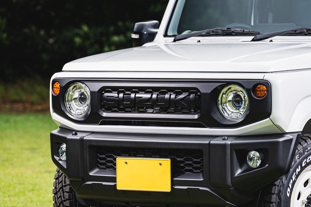 ジャンボ‼️ジムニー シエラ ノマド グリル未塗装 ジャンボエンブレム付き①