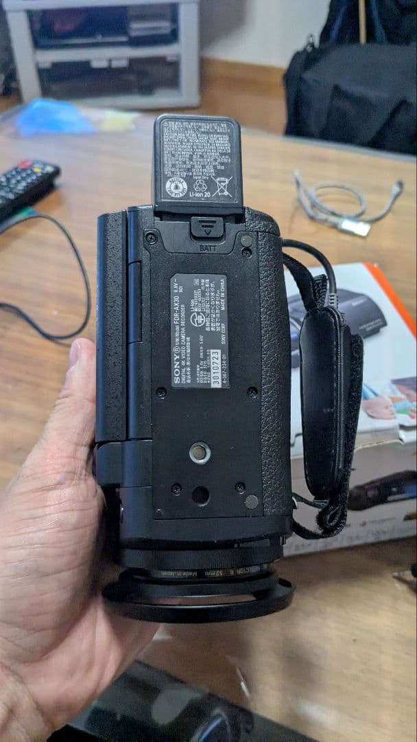 【美品】SONY FDR-AX30 4Kビデオカメラ本体