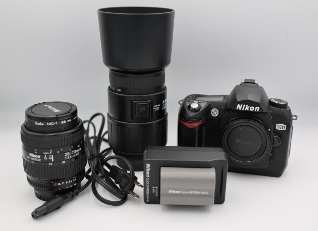 NIKON　D70　一眼レフカメラとレンズ2本セット