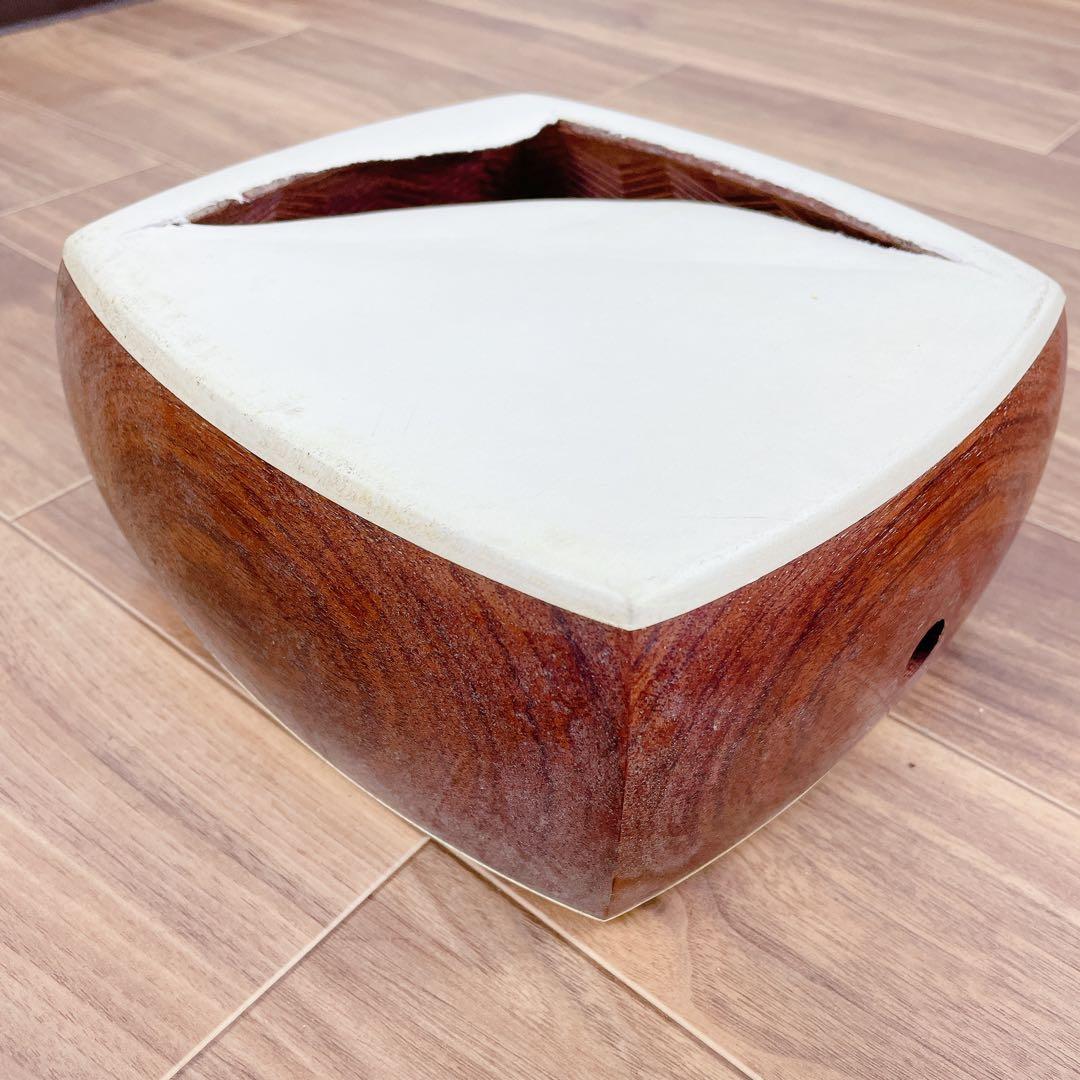 三味線 細棹 金細 K18 二本溝 虎トチ紅木 子持ち綾杉胴 天然素材糸巻き