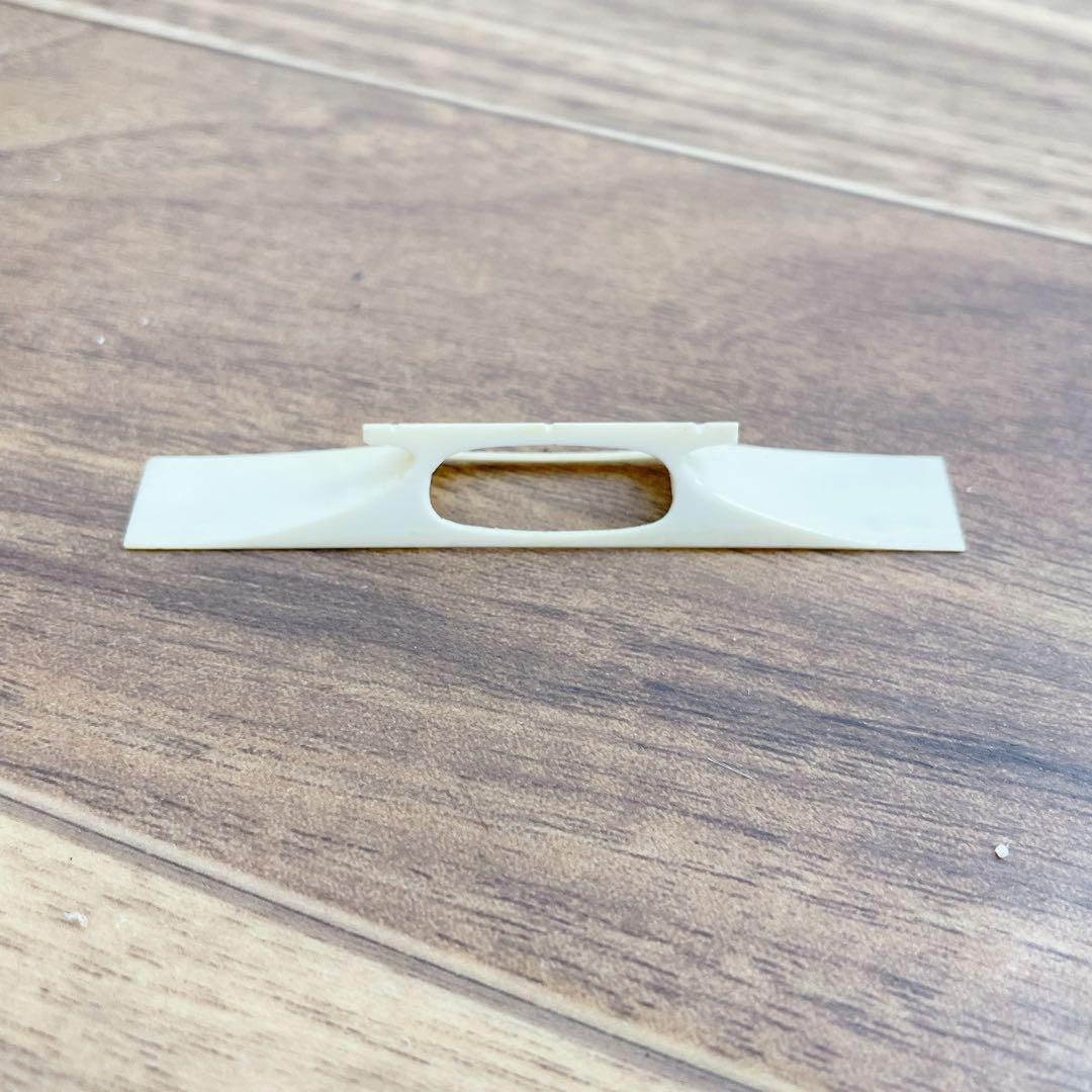 三味線 細棹 金細 K18 二本溝 虎トチ紅木 子持ち綾杉胴 天然素材糸巻き