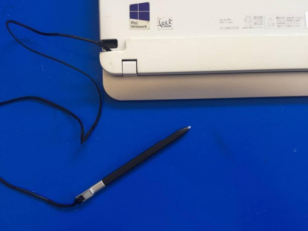 富士通 ARROWS Tab Q584/H 10.1型 タブレットノートパソコン