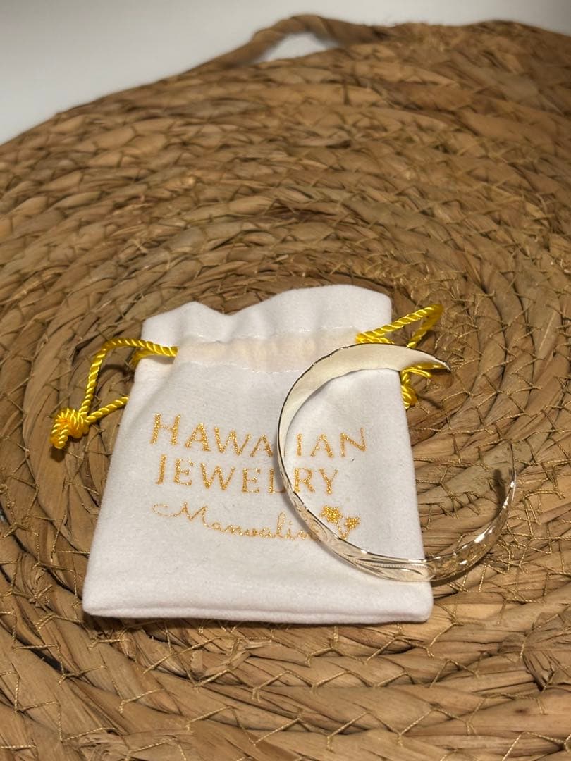 BOOOハワイアンジュエリー　シルバー925 10mm幅　手彫りバングル