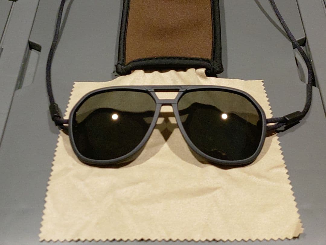 OMBRAZ/オンブラズ　CLASSIC Armless サングラス