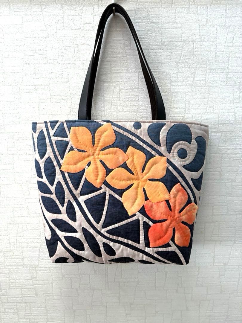 ハワイアンキルトトートバッグ　　　　　　　　　タパ柄&プルメリア