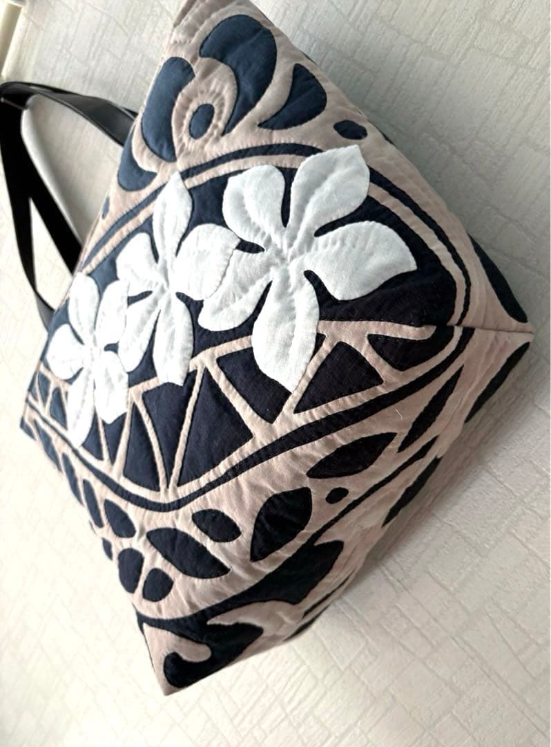 ハワイアンキルトトートバッグ　　　　　　　　　タパ柄&プルメリア