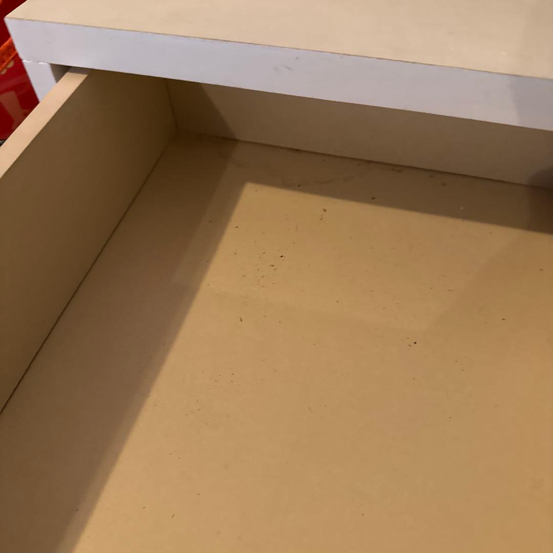 LOVE郷敦様5/1取り置き：カントリー風　食器棚　キャスターつき　ホワイト