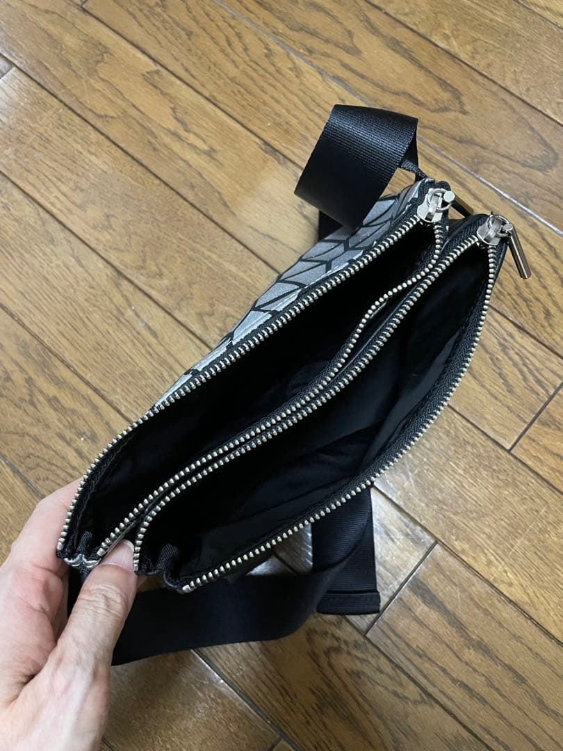 chi.wata ボディバッグ　黒&シルバー