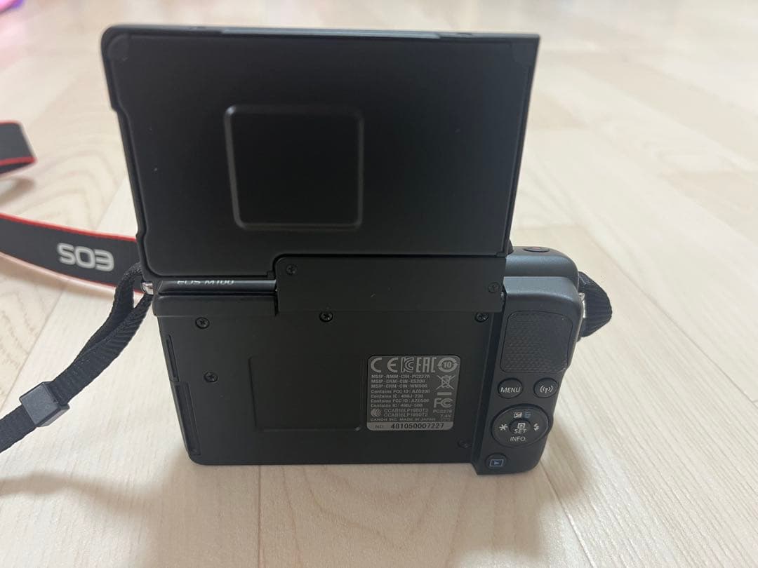 Canon EOS M100 デジタル一眼レフカメラ