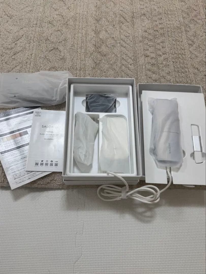 SALONIA フラッシュ クリスタル シルクエピ　脱毛器　極美品