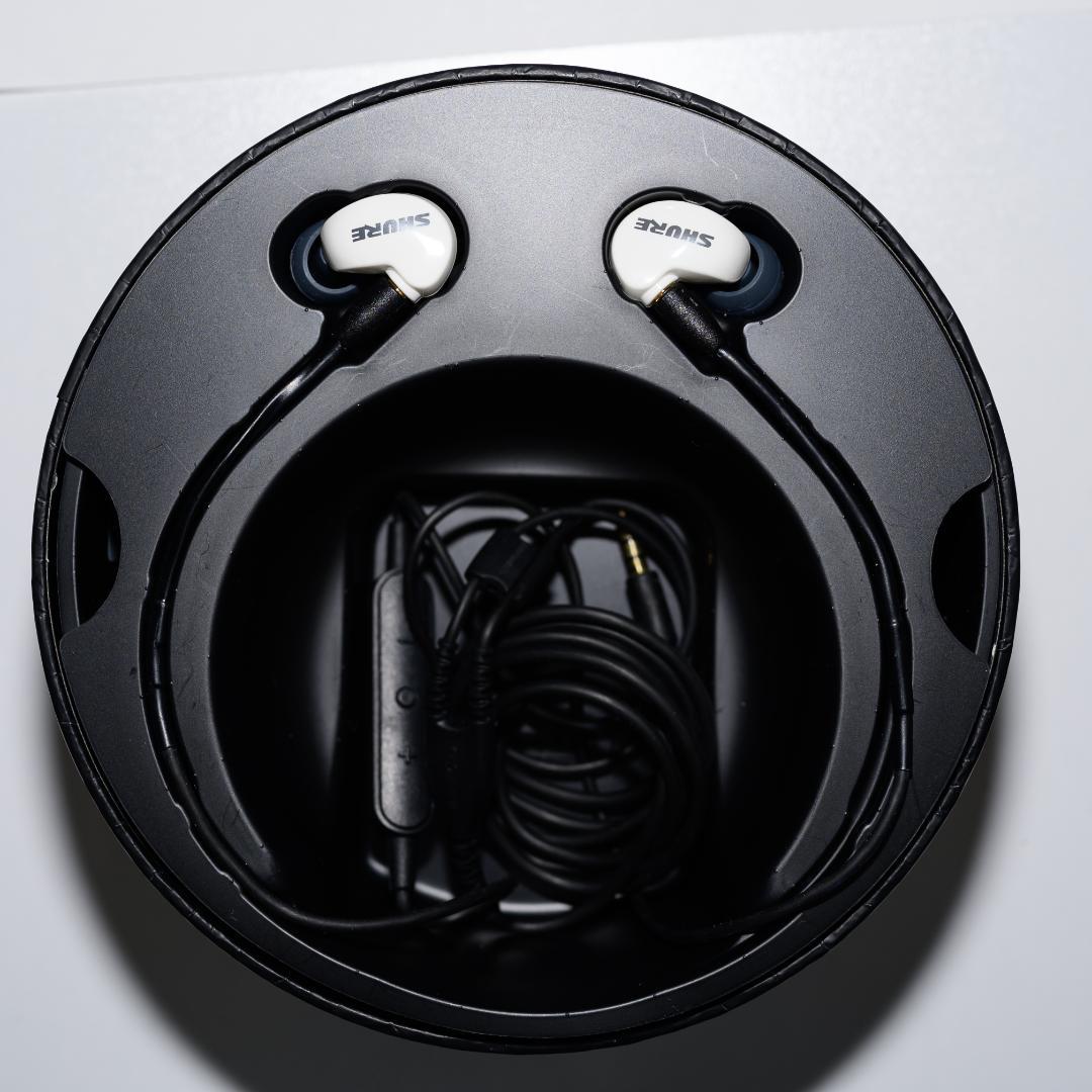 【美品】SHURE AONIC 215 SE215 ホワイト