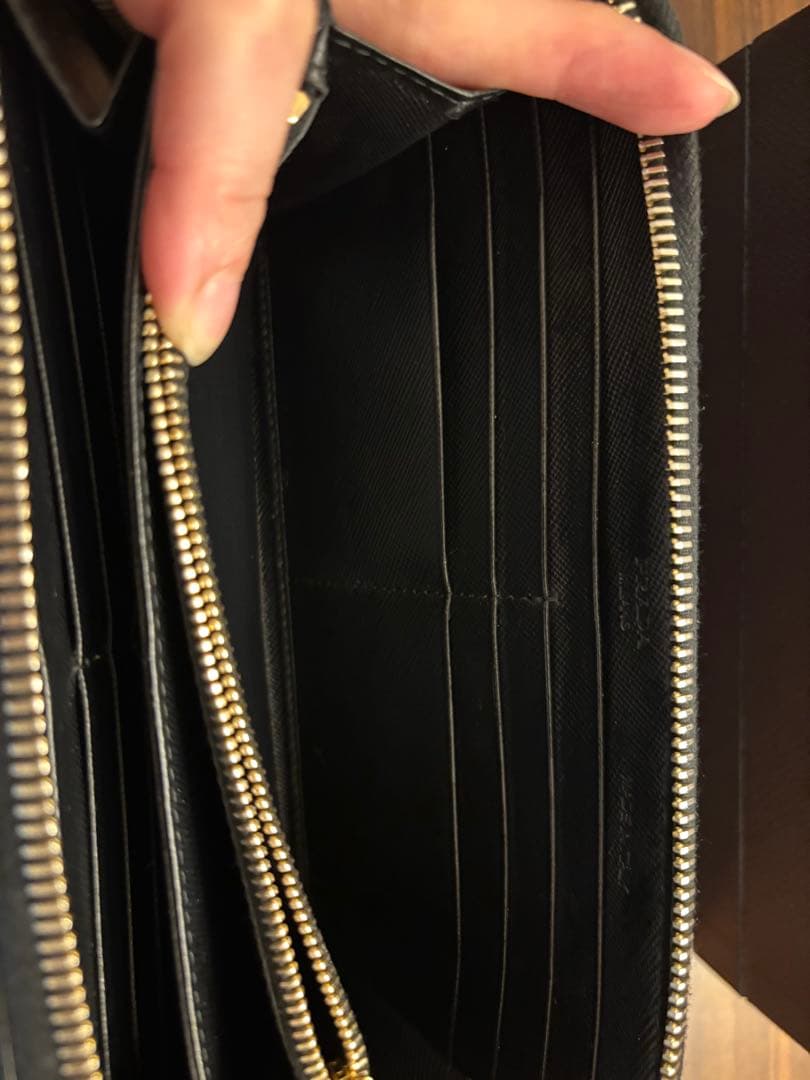 PRADA 財布　サフィアーノ フィオッコ　SAFFIANO FIOCCO