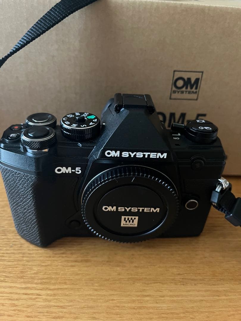 OM SYSTEM OM-5 12-45mm F4.0 PRO ブラック