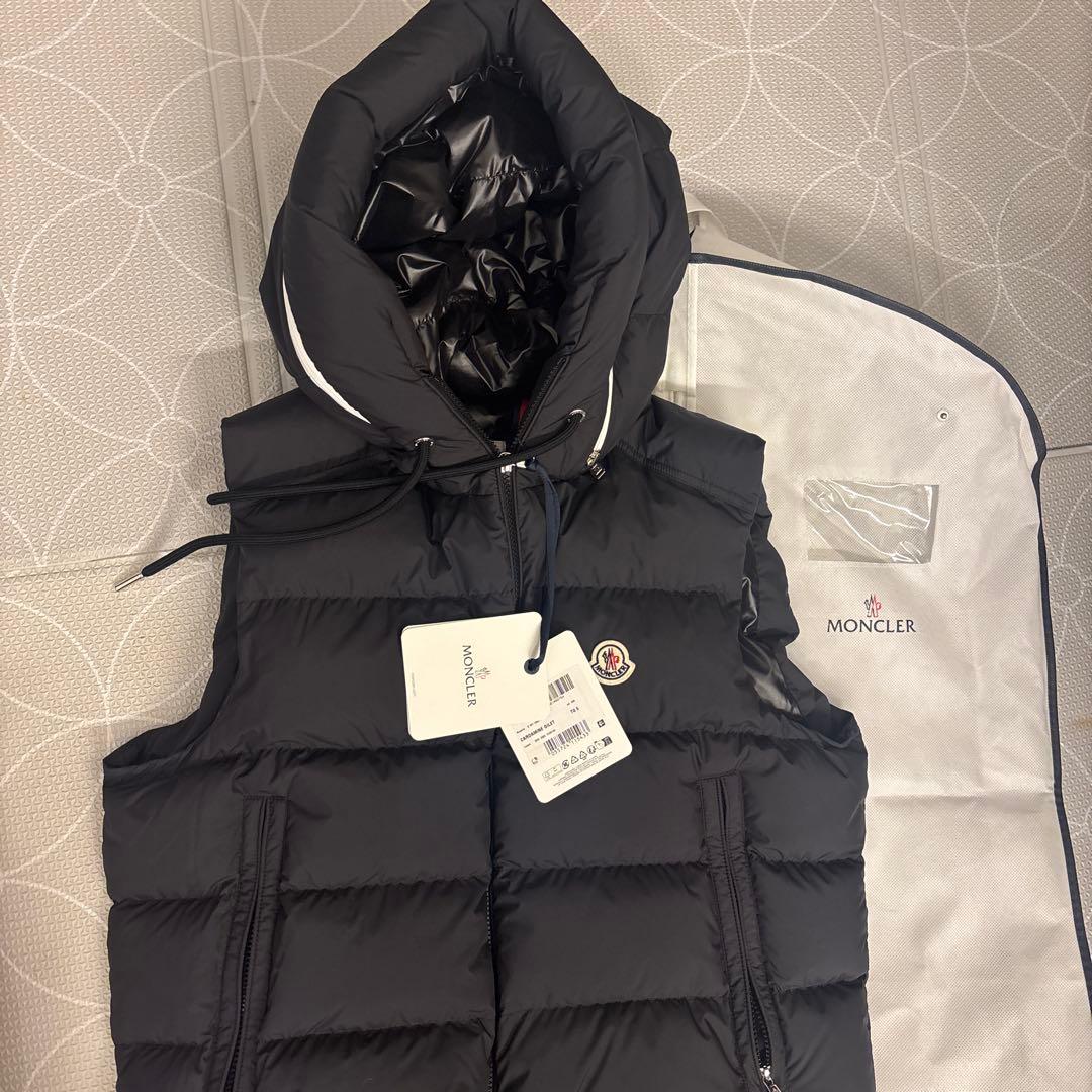 ハ*ラ様 【新品】MONCLER ベスト BOURGET ネイビー 新作　希少サ