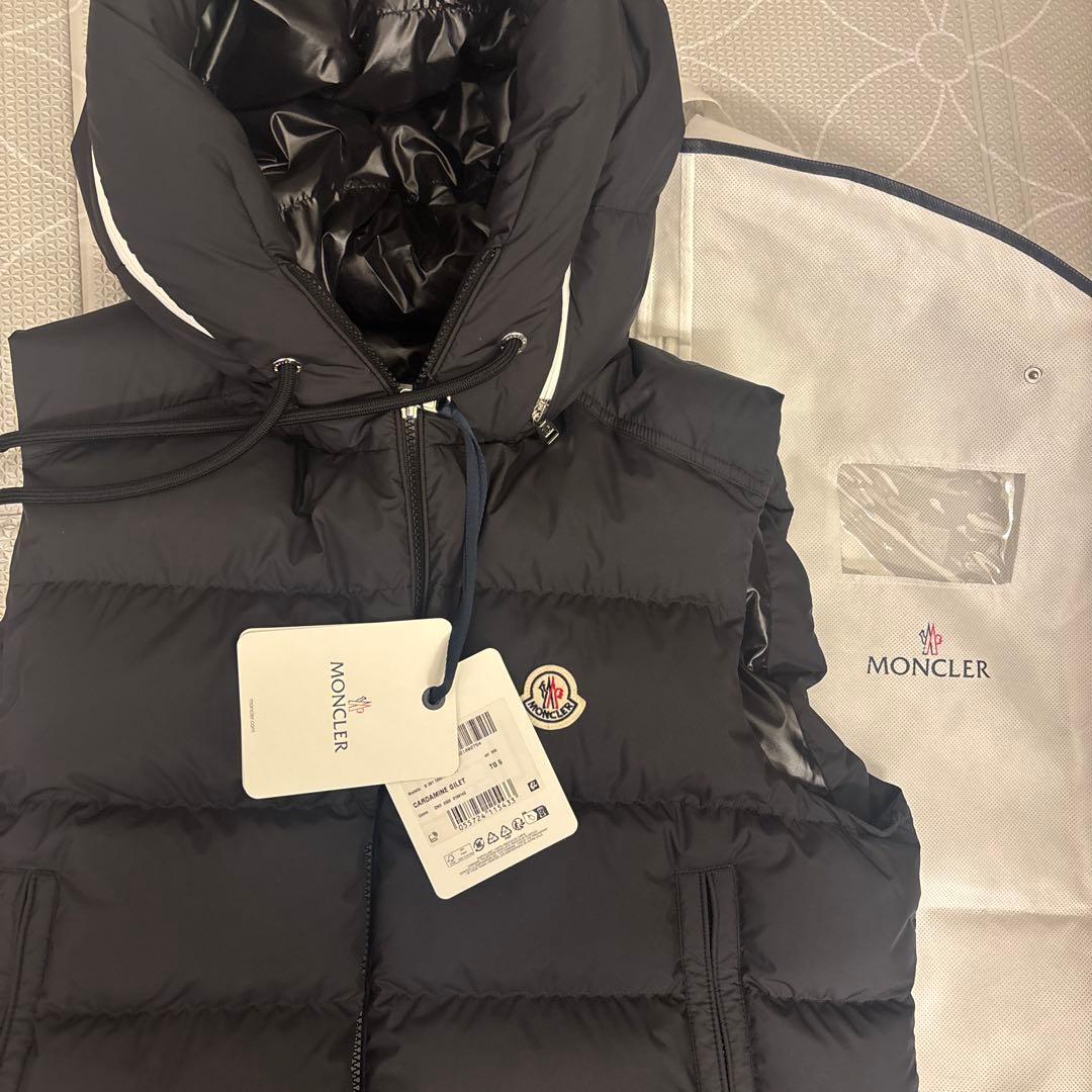 ハ*ラ様 【新品】MONCLER ベスト BOURGET ネイビー 新作　希少サ