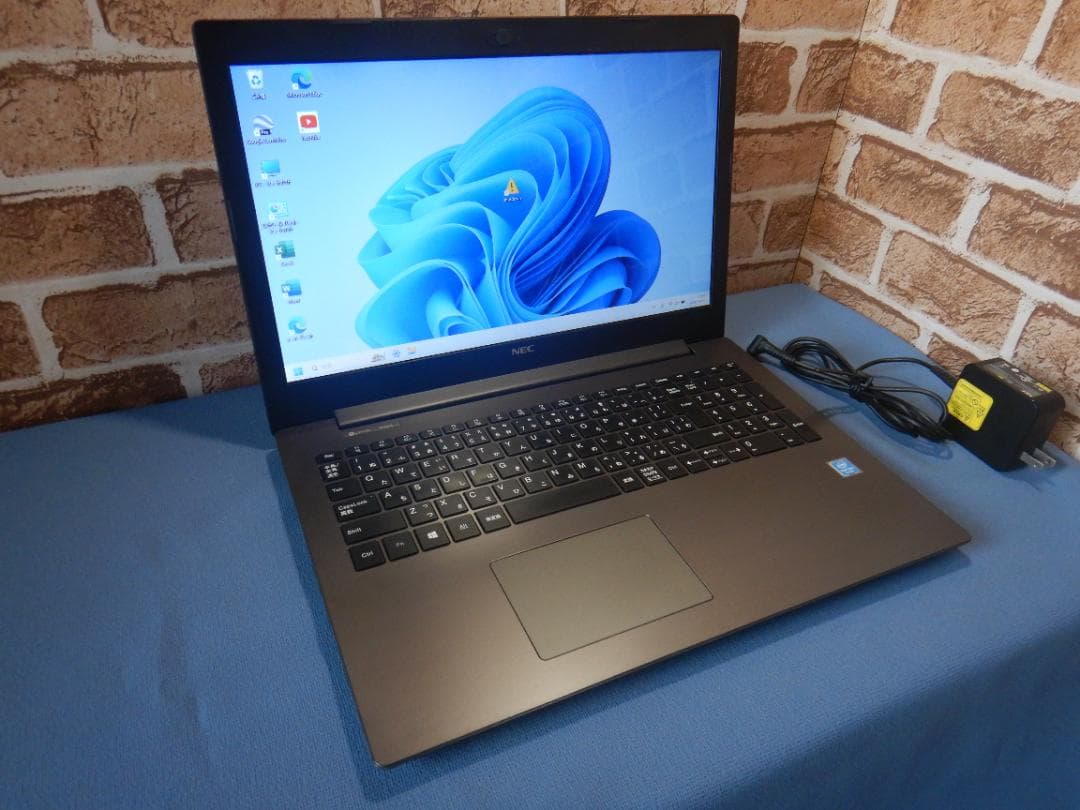 NEC LALIE 第8世代ファンレスノートPC SSD Office №289