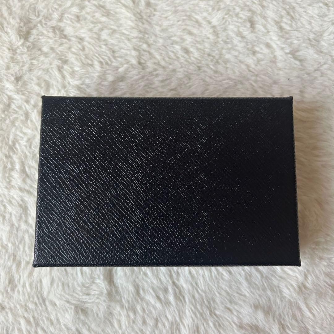 未使用級✨プラダ iPhoneケース 12mini サフィアーノレザー