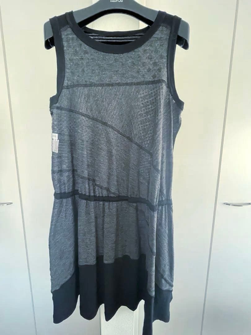 トクコプルミエヴォル/ドット柄Aラインチュニック