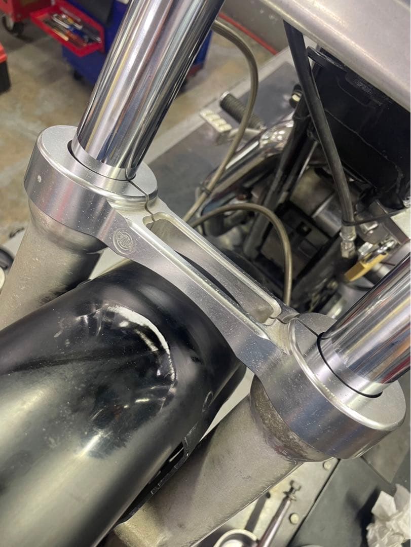 ハーレー フォークブレス 39mm用